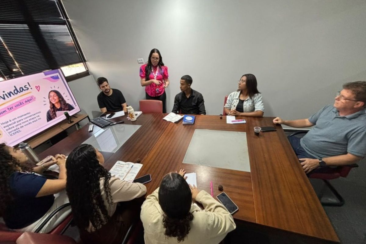 Filial Pernambuco promove encontro de avaliação e planejamento com jovens aprendizes